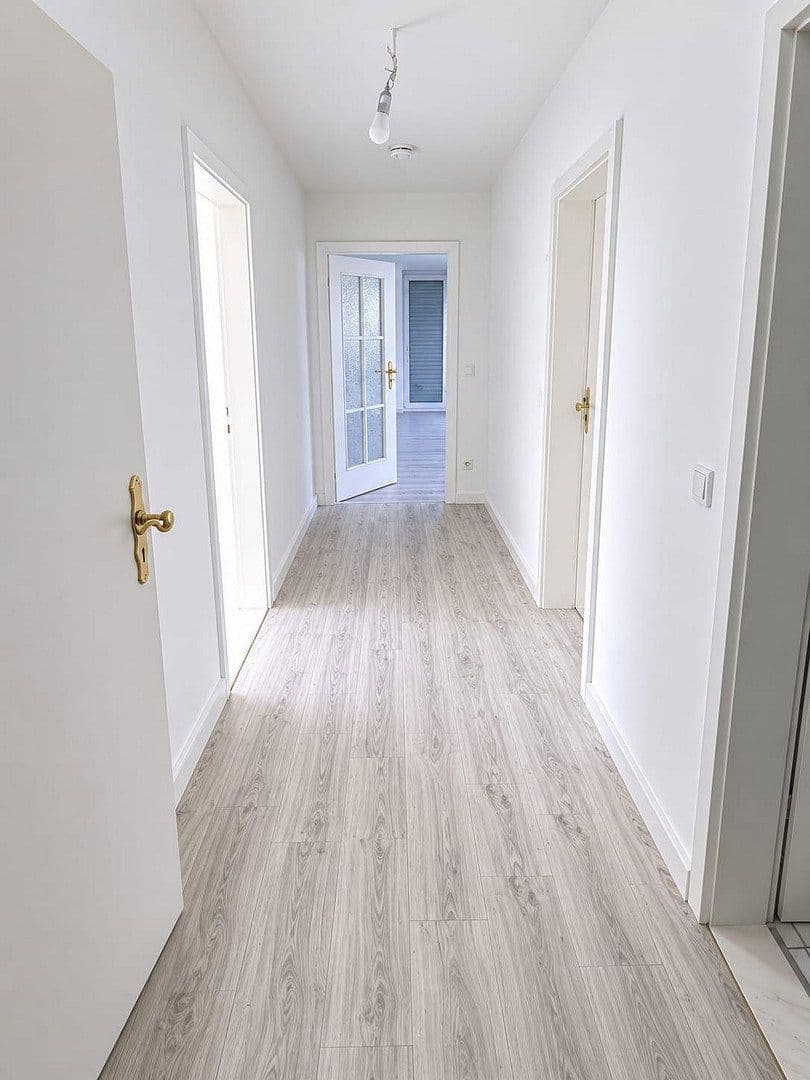Prenájom bytu 3-izbový 90 m², Waldkraiburg, Bavorsko Prenájom bytu 3-izbový 90 m², Waldkraiburg, Bavorsko