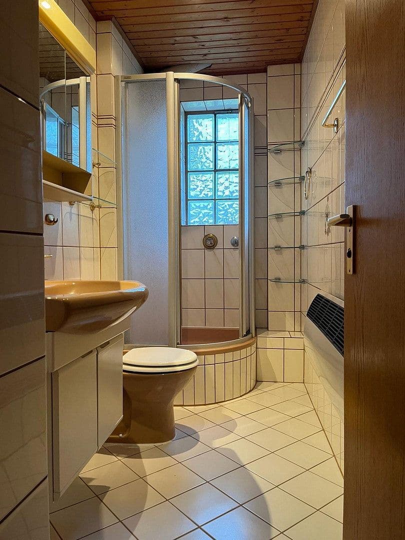 Prenájom bytu 2-izbový 65 m², Mannheim / Feudenheim, Bádensko-Wurttembersko Prenájom bytu 2-izbový 65 m², Mannheim / Feudenheim, Bádensko-Wurttembersko