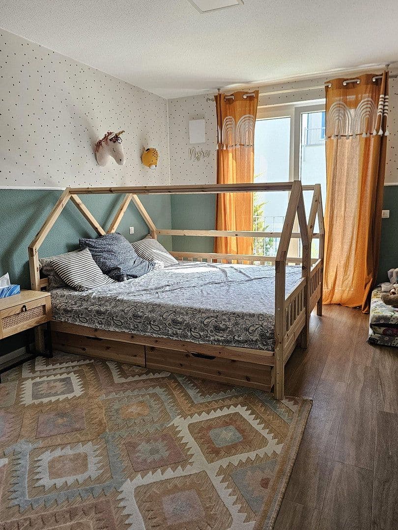 Predaj domu 151 m², pozemek 285 m², Hennigsdorf, Brandenbursko Predaj domu 151 m², pozemek 285 m², Hennigsdorf, Brandenbursko