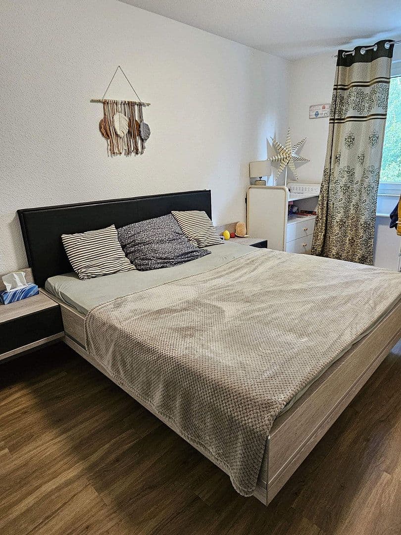 Predaj domu 151 m², pozemek 285 m², Hennigsdorf, Brandenbursko Predaj domu 151 m², pozemek 285 m², Hennigsdorf, Brandenbursko