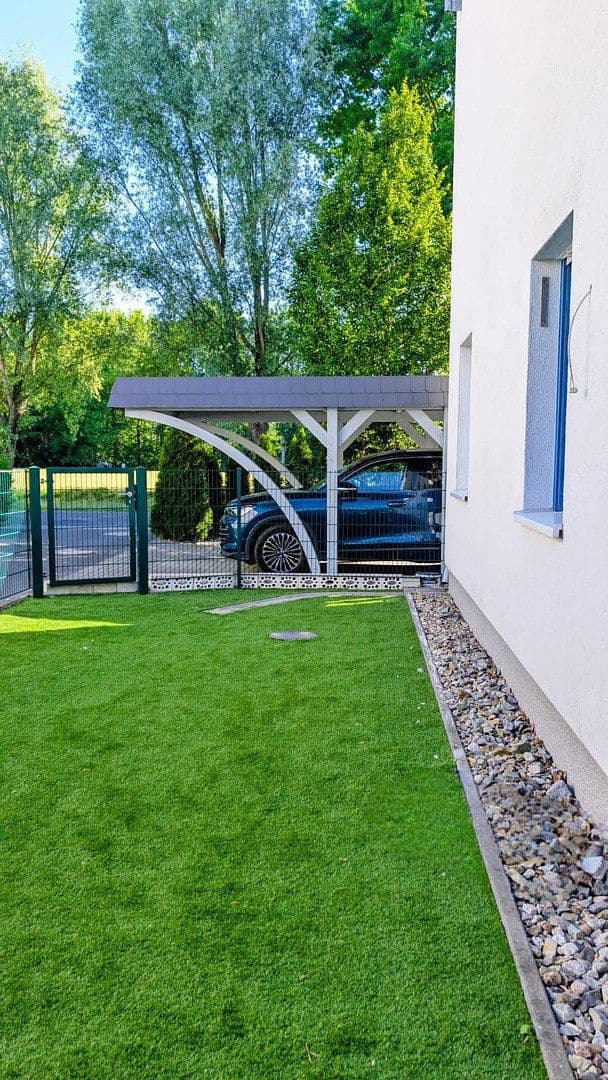 Predaj domu 151 m², pozemek 285 m², Hennigsdorf, Brandenbursko Predaj domu 151 m², pozemek 285 m², Hennigsdorf, Brandenbursko