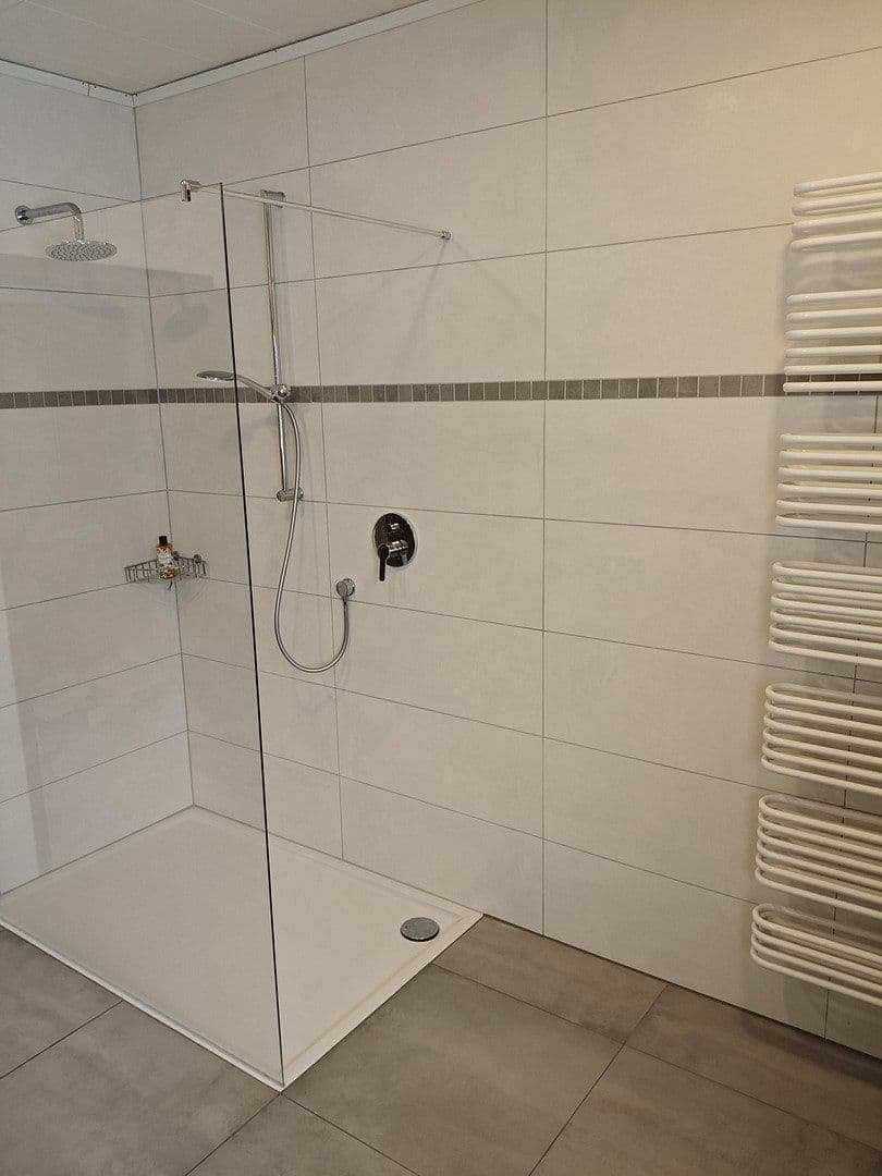 Prenájom domu 158 m², pozemek 895 m², Schulstraße 4, Neuwied, Porýnie-Falcko Prenájom domu 158 m², pozemek 895 m², Schulstraße 4, Neuwied, Porýnie-Falcko