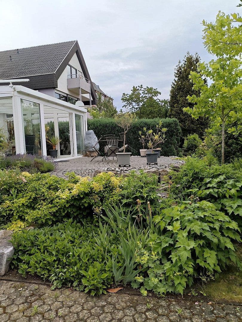 Prenájom domu 158 m², pozemek 895 m², Schulstraße 4, Neuwied, Porýnie-Falcko Prenájom domu 158 m², pozemek 895 m², Schulstraße 4, Neuwied, Porýnie-Falcko