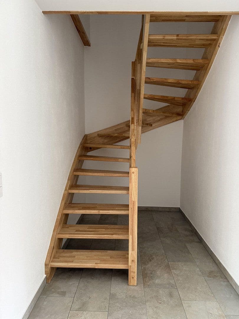 Prenájom domu 195 m², pozemek 500 m², Meiereiweg 25 c, Pirna, Sasko Prenájom domu 195 m², pozemek 500 m², Meiereiweg 25 c, Pirna, Sasko