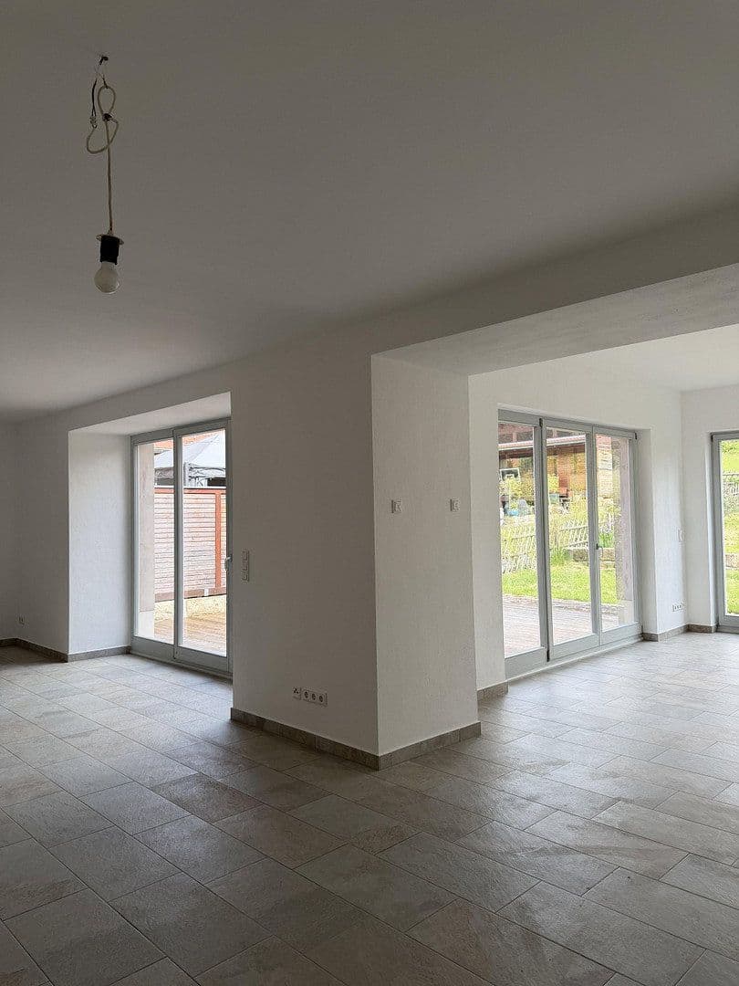 Prenájom domu 195 m², pozemek 500 m², Meiereiweg 25 c, Pirna, Sasko Prenájom domu 195 m², pozemek 500 m², Meiereiweg 25 c, Pirna, Sasko