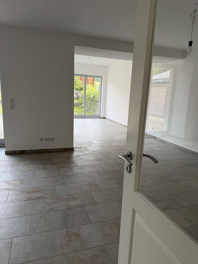 Prenájom domu 195 m², pozemek 500 m², Meiereiweg 25 c, Pirna, Sasko Prenájom domu 195 m², pozemek 500 m², Meiereiweg 25 c, Pirna, Sasko