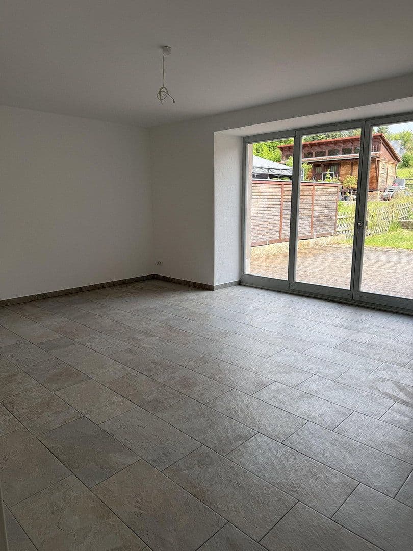 Prenájom domu 195 m², pozemek 500 m², Meiereiweg 25 c, Pirna, Sasko Prenájom domu 195 m², pozemek 500 m², Meiereiweg 25 c, Pirna, Sasko