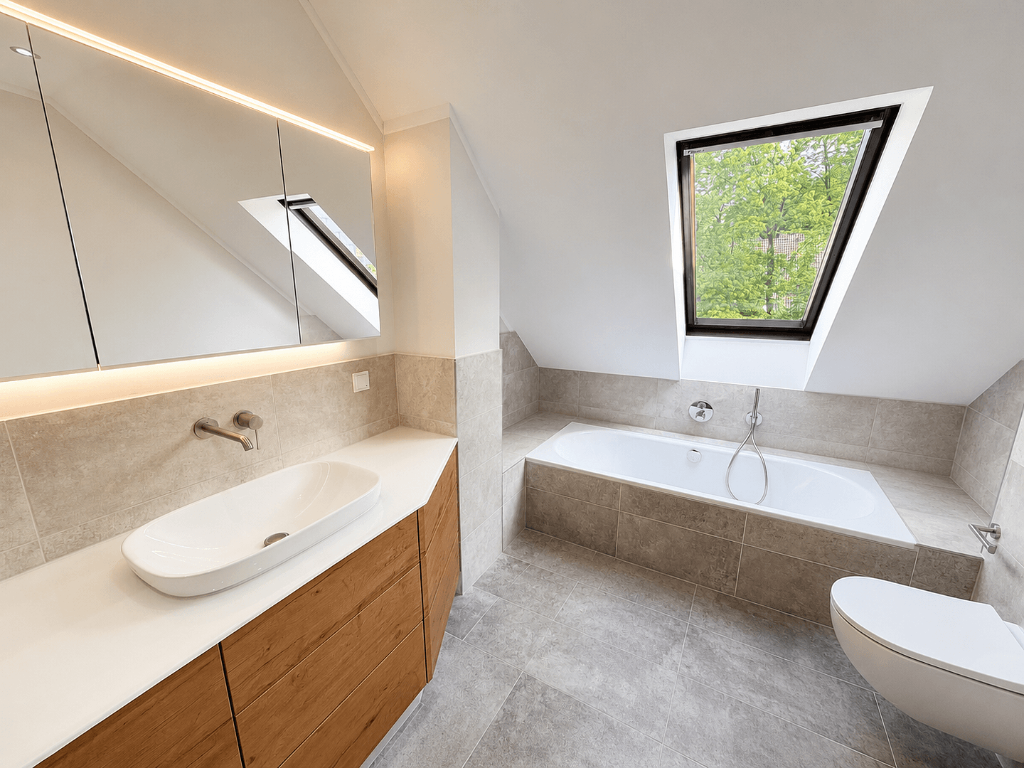 Predaj bytu 4-izbový 98 m², Erkrath, Severné Porýnie - Westfálsko Predaj bytu 4-izbový 98 m², Erkrath, Severné Porýnie - Westfálsko