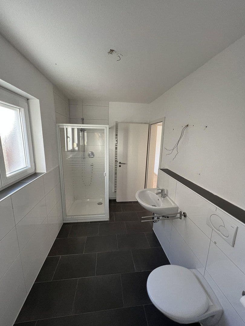 Prenájom bytu 2-izbový 82 m², Mühlhausener Str. 49, Östringen, Bádensko-Wurttembersko Prenájom bytu 2-izbový 82 m², Mühlhausener Str. 49, Östringen, Bádensko-Wurttembersko