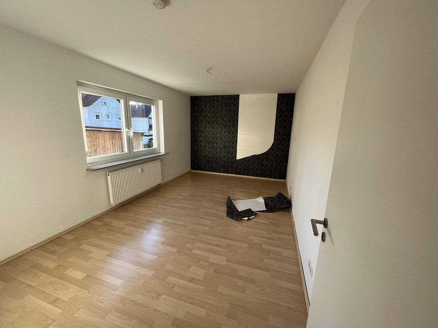 Prenájom bytu 2-izbový 82 m², Mühlhausener Str. 49, Östringen, Bádensko-Wurttembersko Prenájom bytu 2-izbový 82 m², Mühlhausener Str. 49, Östringen, Bádensko-Wurttembersko