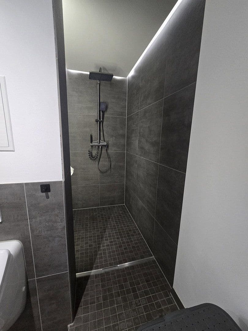 Predaj bytu 3-izbový 70 m², Glashüttenstraße 25, Köln, Severné Porýnie - Westfálsko Predaj bytu 3-izbový 70 m², Glashüttenstraße 25, Köln, Severné Porýnie - Westfálsko