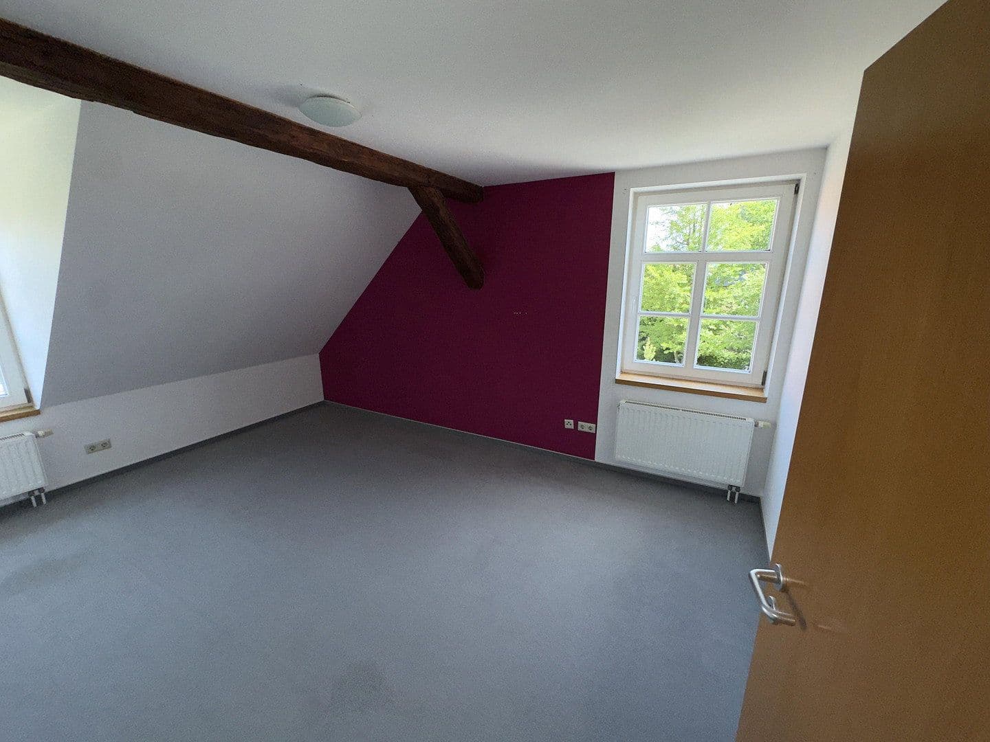 Prenájom bytu 3-izbový 110 m², Mittelstr. 7, Bad Salzdetfurth, Dolné Sasko Prenájom bytu 3-izbový 110 m², Mittelstr. 7, Bad Salzdetfurth, Dolné Sasko