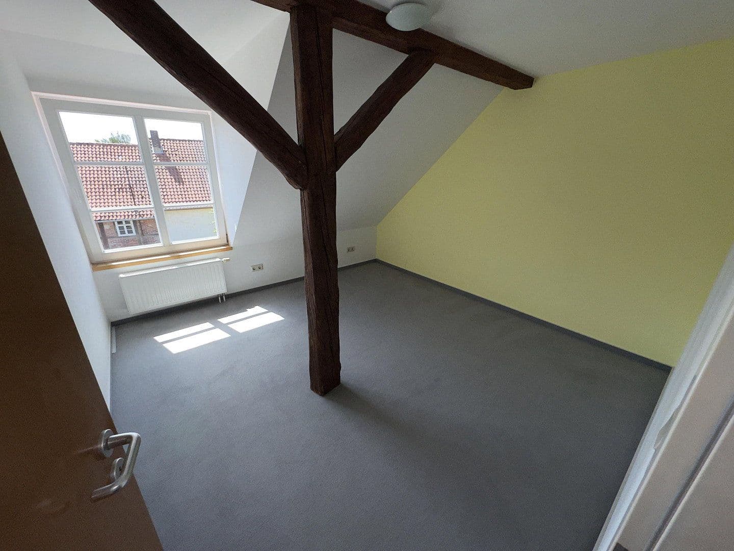 Prenájom bytu 3-izbový 110 m², Mittelstr. 7, Bad Salzdetfurth, Dolné Sasko Prenájom bytu 3-izbový 110 m², Mittelstr. 7, Bad Salzdetfurth, Dolné Sasko