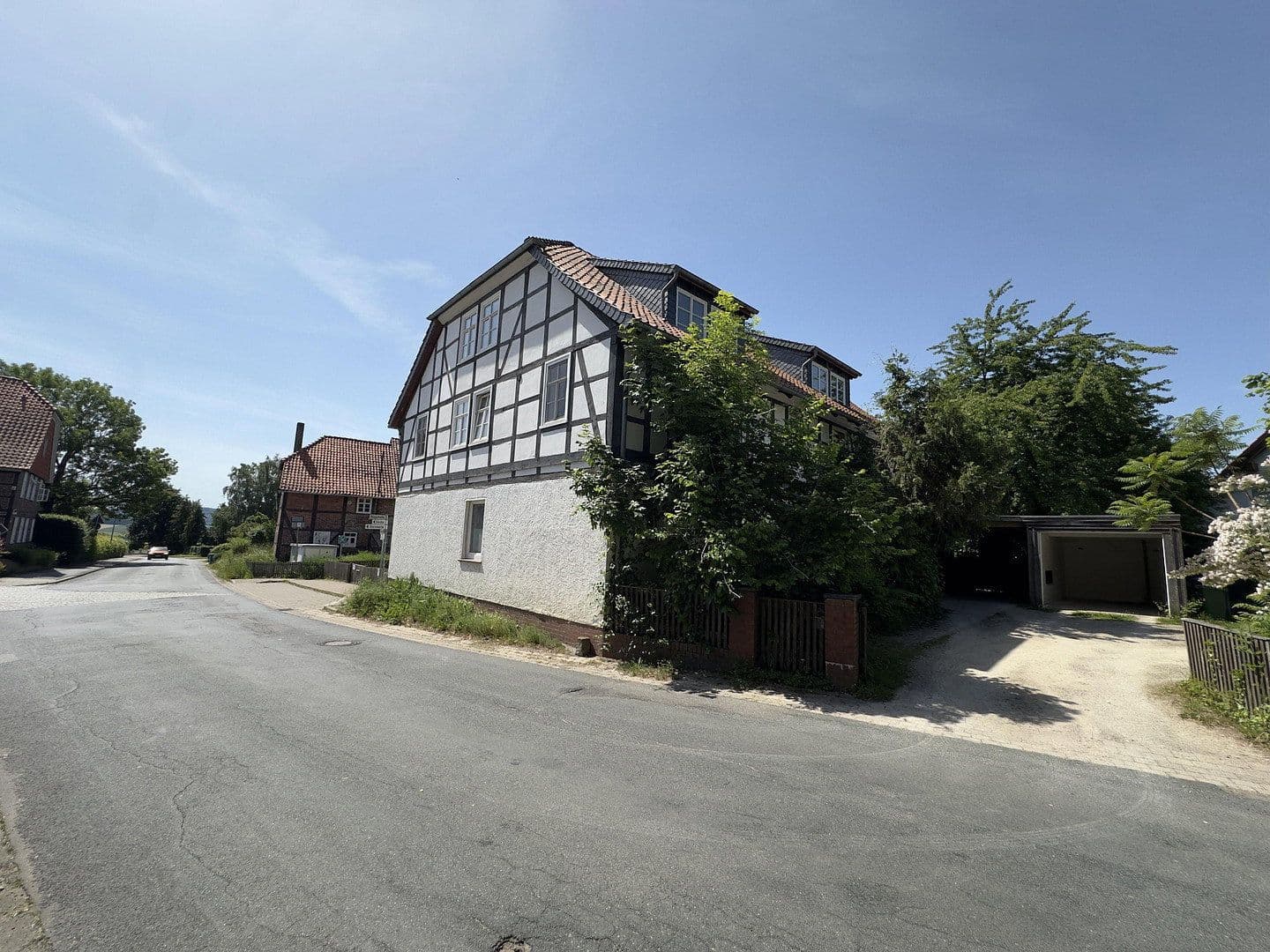 Prenájom bytu 3-izbový 110 m², Mittelstr. 7, Bad Salzdetfurth, Dolné Sasko Prenájom bytu 3-izbový 110 m², Mittelstr. 7, Bad Salzdetfurth, Dolné Sasko