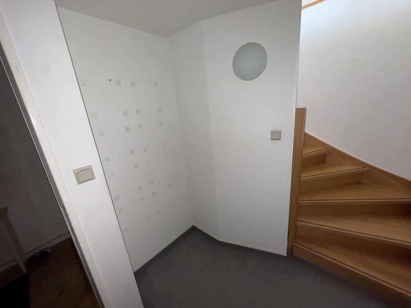 Prenájom bytu 3-izbový 110 m², Mittelstr. 7, Bad Salzdetfurth, Dolné Sasko Prenájom bytu 3-izbový 110 m², Mittelstr. 7, Bad Salzdetfurth, Dolné Sasko