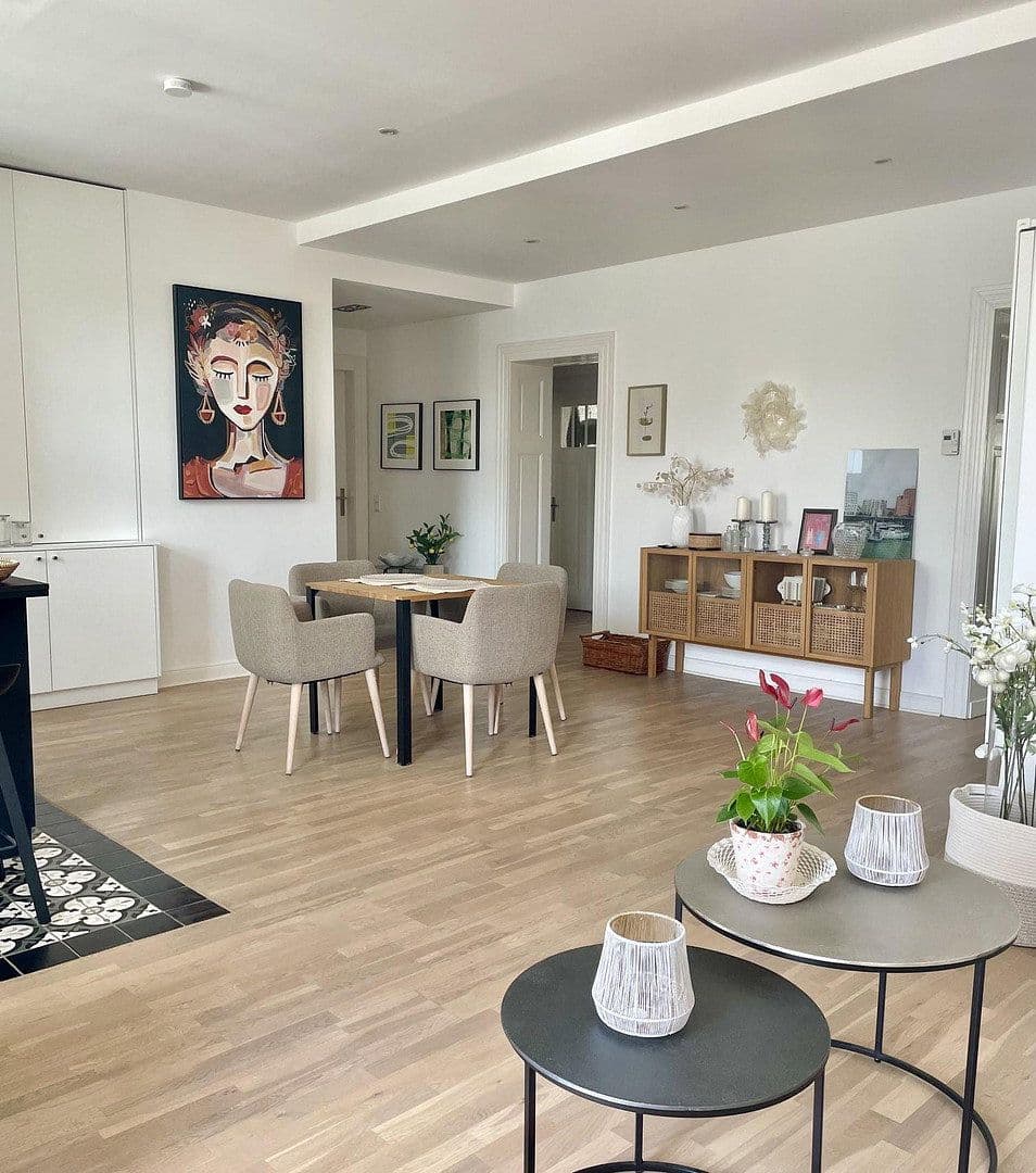 Predaj bytu 3-izbový 105 m², Düsseldorf, Severné Porýnie - Westfálsko Predaj bytu 3-izbový 105 m², Düsseldorf, Severné Porýnie - Westfálsko