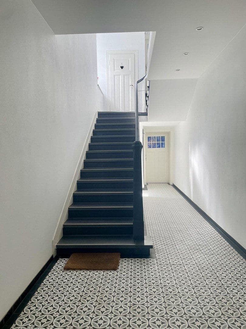 Predaj bytu 3-izbový 105 m², Düsseldorf, Severné Porýnie - Westfálsko Predaj bytu 3-izbový 105 m², Düsseldorf, Severné Porýnie - Westfálsko