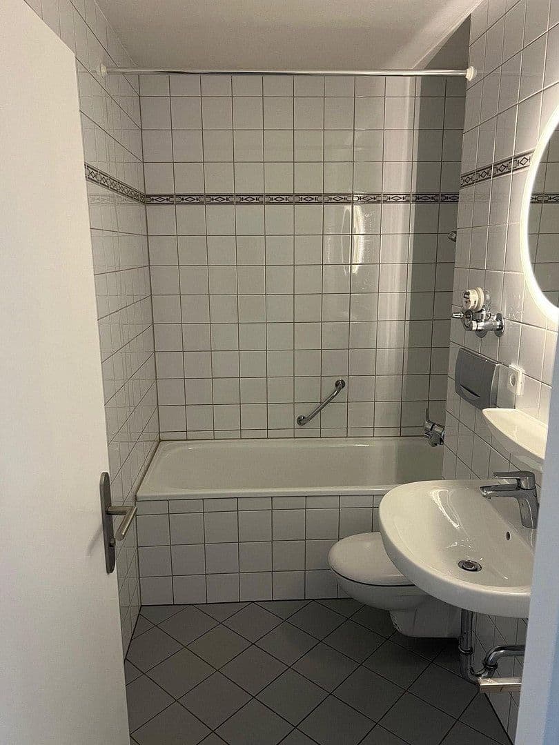 Prenájom bytu 1-izbový 38 m², Unterhaching, Bavorsko Prenájom bytu 1-izbový 38 m², Unterhaching, Bavorsko