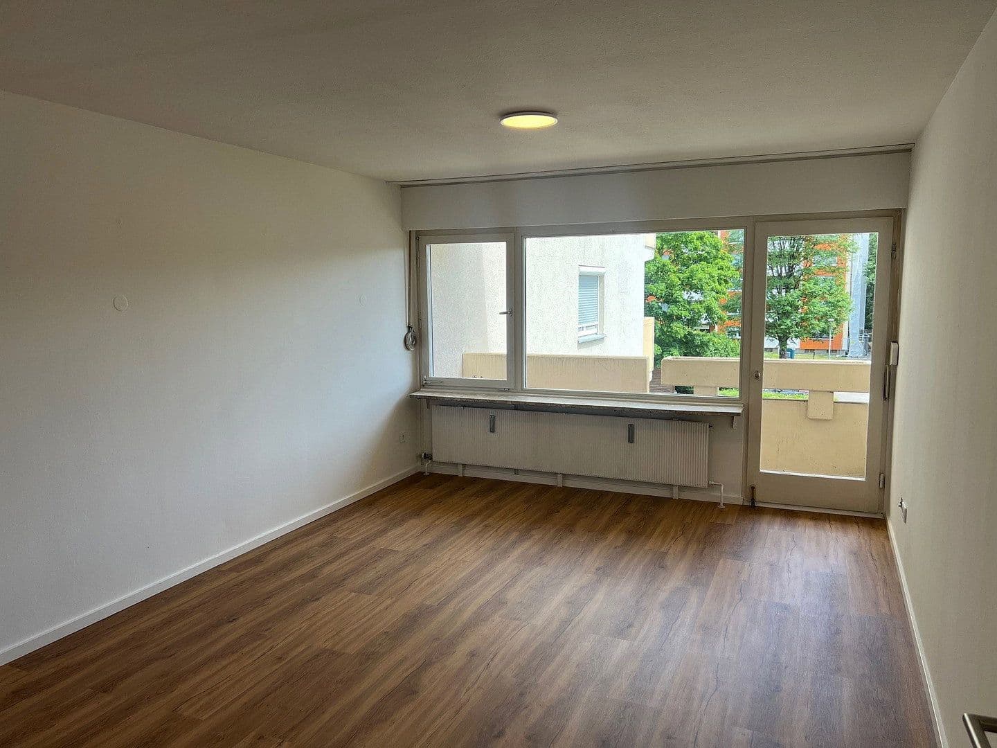 Prenájom bytu 1-izbový 38 m², Unterhaching, Bavorsko Prenájom bytu 1-izbový 38 m², Unterhaching, Bavorsko