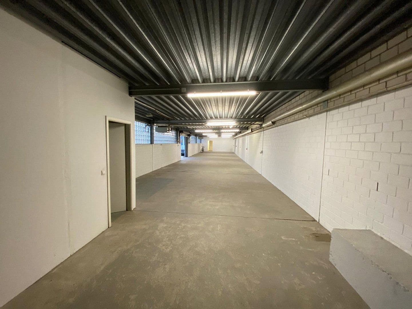 Prenájom nebytového priestoru 389 m², Bahnstraße 26, Wuppertal, Severné Porýnie - Westfálsko Prenájom nebytového priestoru 389 m², Bahnstraße 26, Wuppertal, Severné Porýnie - Westfálsko