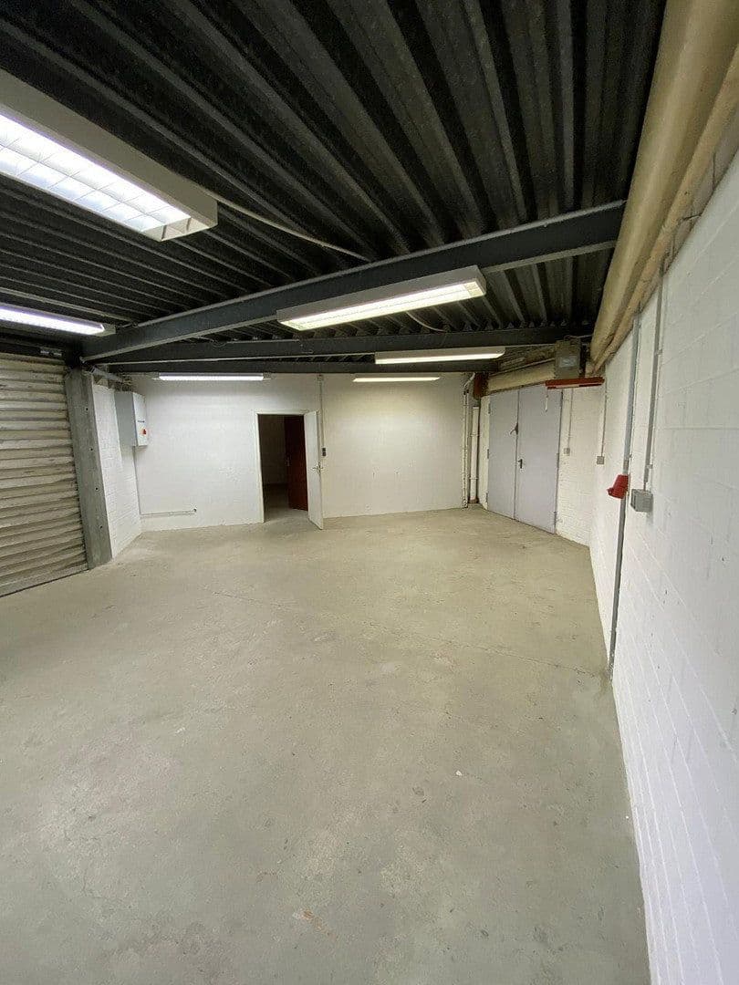 Prenájom nebytového priestoru 389 m², Bahnstraße 26, Wuppertal, Severné Porýnie - Westfálsko Prenájom nebytového priestoru 389 m², Bahnstraße 26, Wuppertal, Severné Porýnie - Westfálsko
