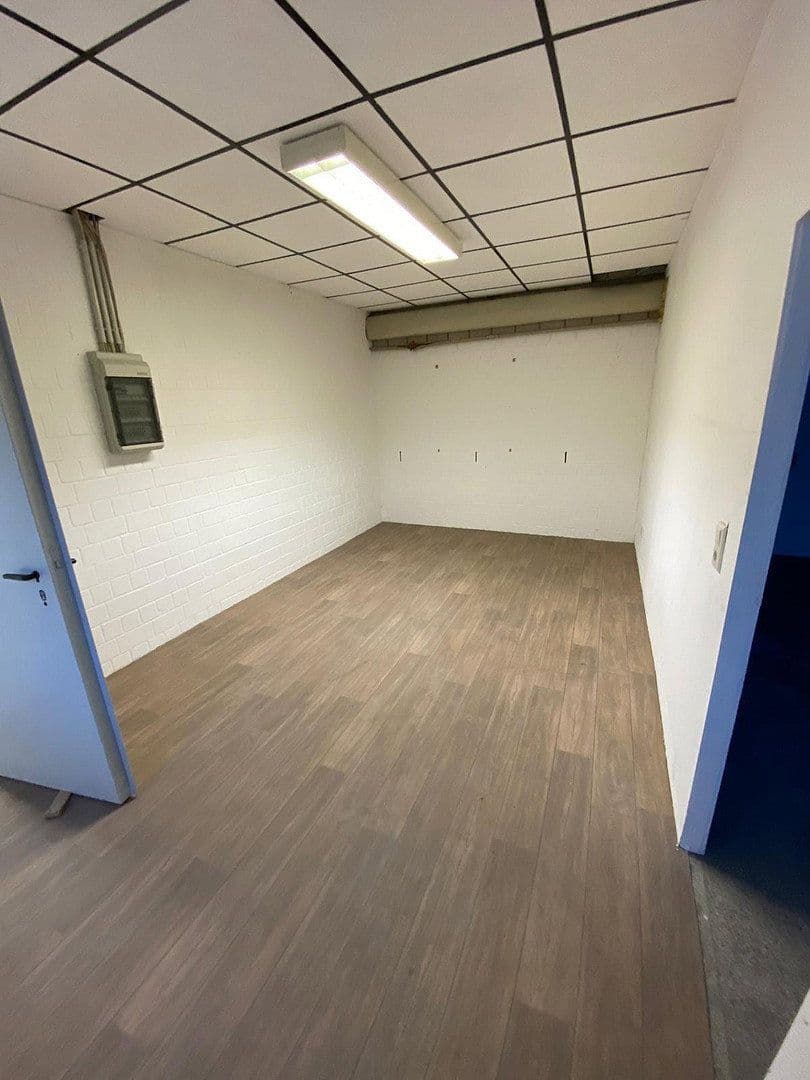 Prenájom nebytového priestoru 389 m², Bahnstraße 26, Wuppertal, Severné Porýnie - Westfálsko Prenájom nebytového priestoru 389 m², Bahnstraße 26, Wuppertal, Severné Porýnie - Westfálsko