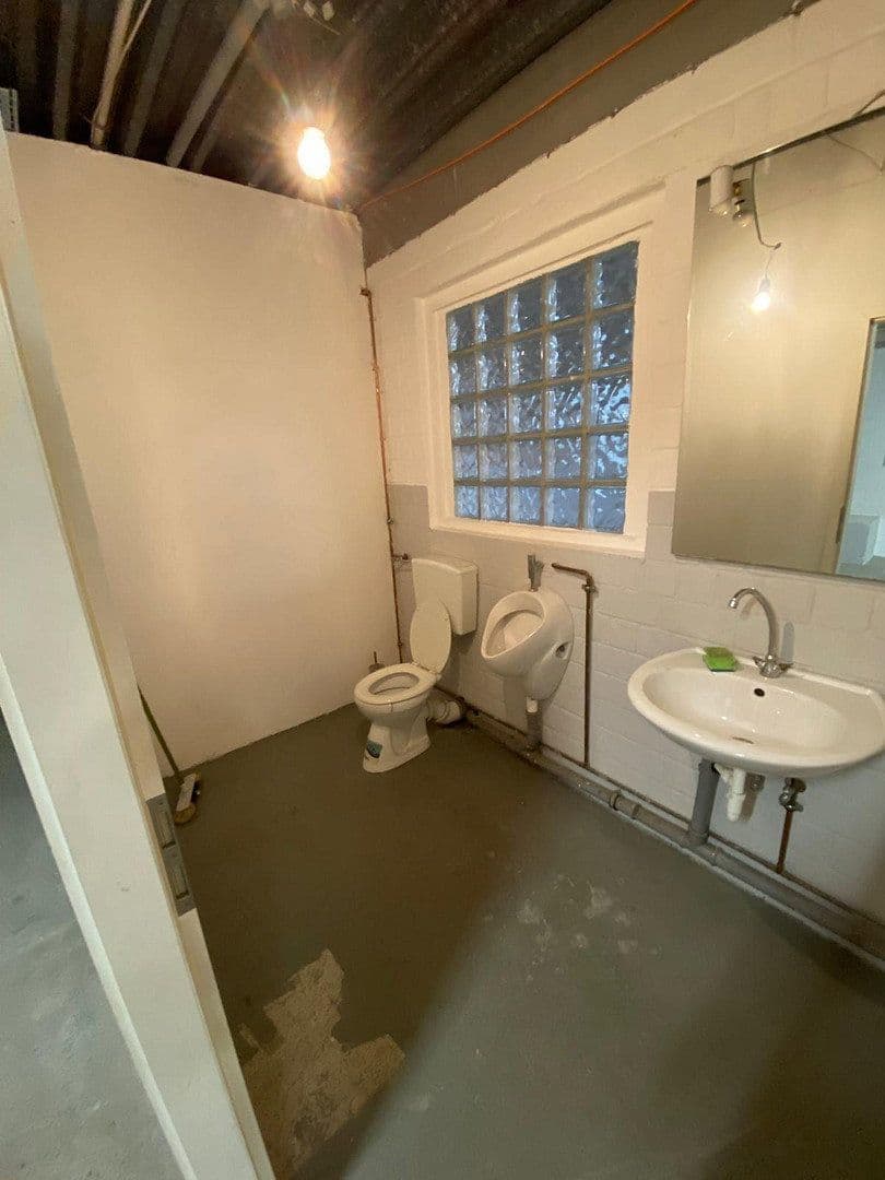Prenájom nebytového priestoru 389 m², Bahnstraße 26, Wuppertal, Severné Porýnie - Westfálsko Prenájom nebytového priestoru 389 m², Bahnstraße 26, Wuppertal, Severné Porýnie - Westfálsko