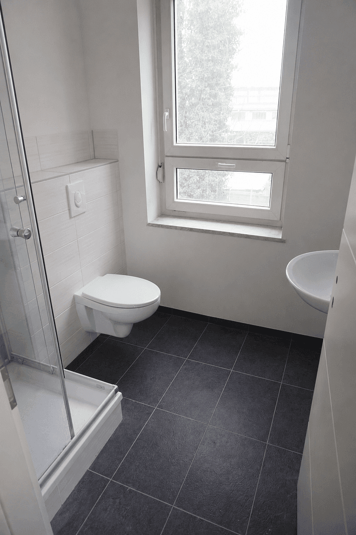 Prenájom bytu 4-izbový 106 m², Stötteritzer Landstraße 30, Leipzig, Sasko Prenájom bytu 4-izbový 106 m², Stötteritzer Landstraße 30, Leipzig, Sasko