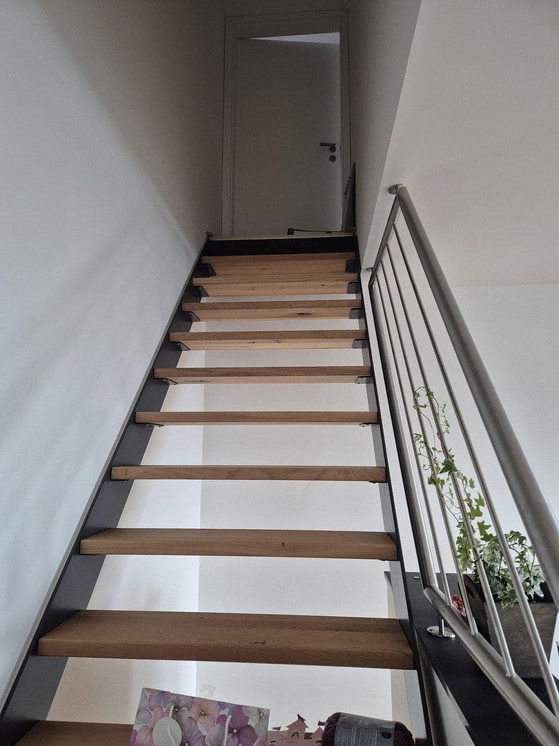 Predaj domu 220 m², pozemek 850 m², Waldenburg, Bádensko-Wurttembersko Predaj domu 220 m², pozemek 850 m², Waldenburg, Bádensko-Wurttembersko
