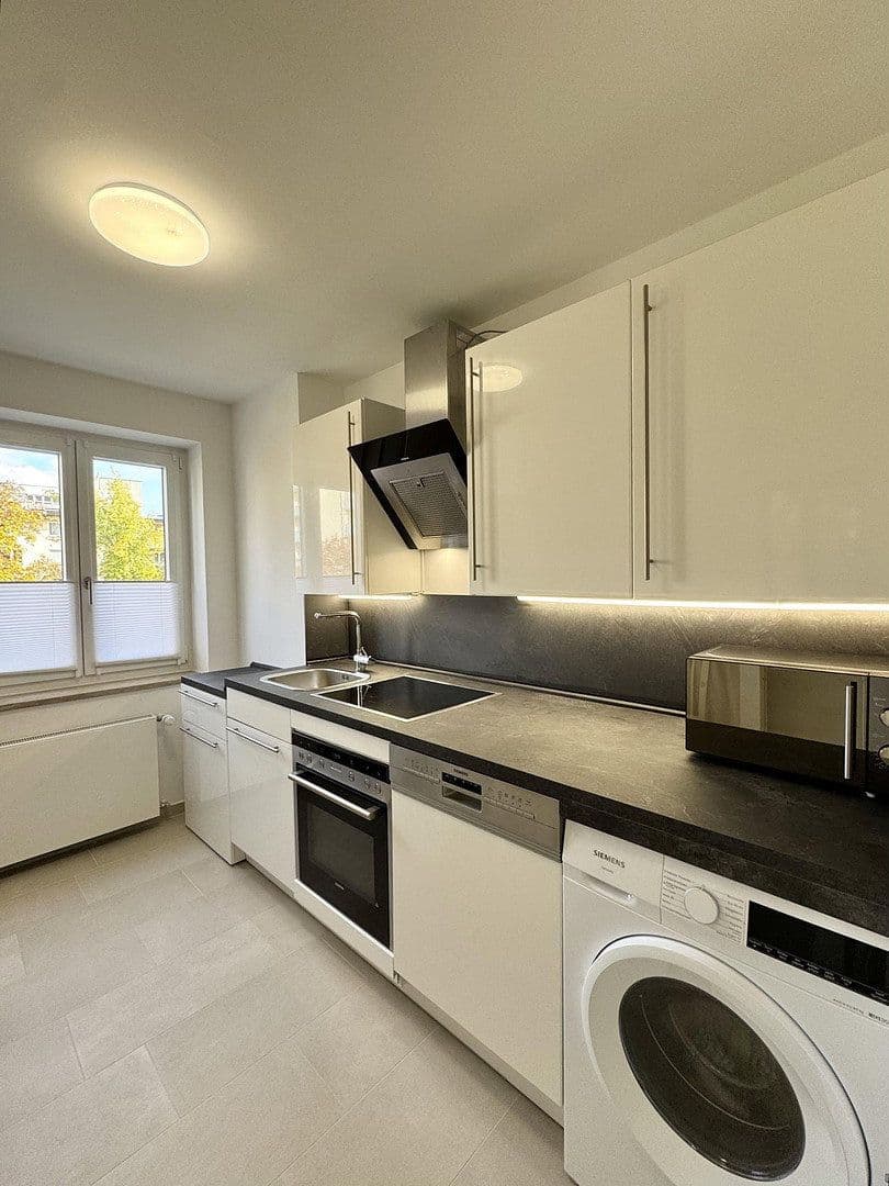 Prenájom bytu 1-izbový 80 m², Hagedornstraße, München, Bavorsko Prenájom bytu 1-izbový 80 m², Hagedornstraße, München, Bavorsko