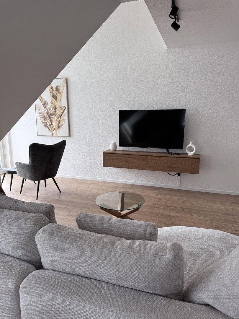 Prenájom bytu 2-izbový 67 m², Aschaffenburg, Bavorsko Prenájom bytu 2-izbový 67 m², Aschaffenburg, Bavorsko