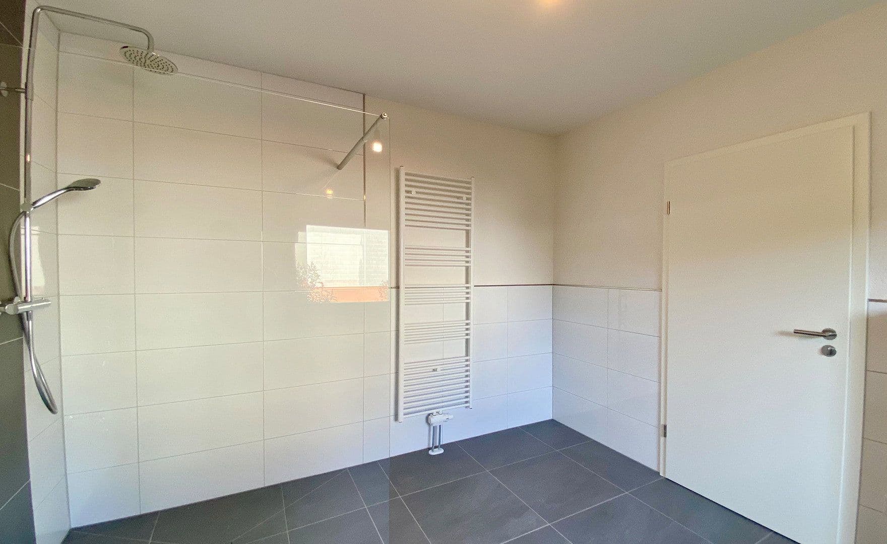 Prenájom bytu 4-izbový 105 m², Püttlingen, Sársko Prenájom bytu 4-izbový 105 m², Püttlingen, Sársko