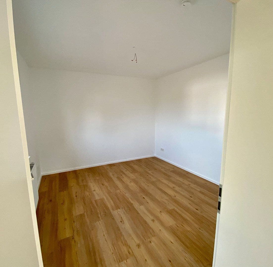 Prenájom bytu 4-izbový 105 m², Püttlingen, Sársko Prenájom bytu 4-izbový 105 m², Püttlingen, Sársko