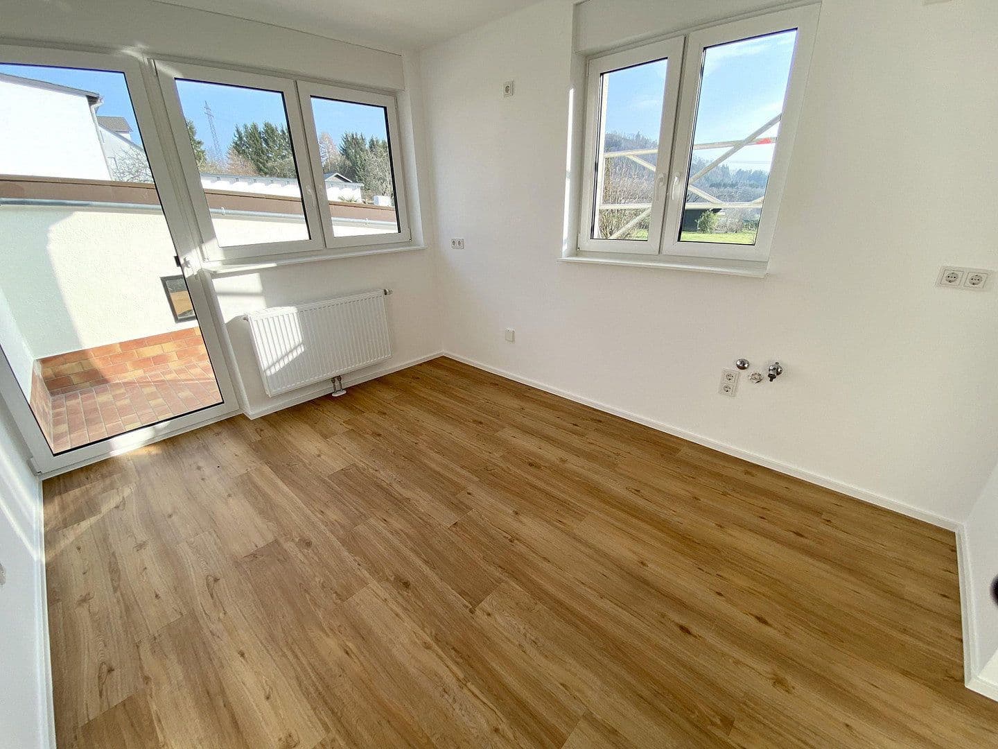 Prenájom bytu 4-izbový 105 m², Püttlingen, Sársko Prenájom bytu 4-izbový 105 m², Püttlingen, Sársko