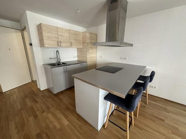 Prenájom bytu 3-izbový 65 m², Karlsruhe-Durlach, Bádensko-Wurttembersko Prenájom bytu 3-izbový 65 m², Karlsruhe-Durlach, Bádensko-Wurttembersko