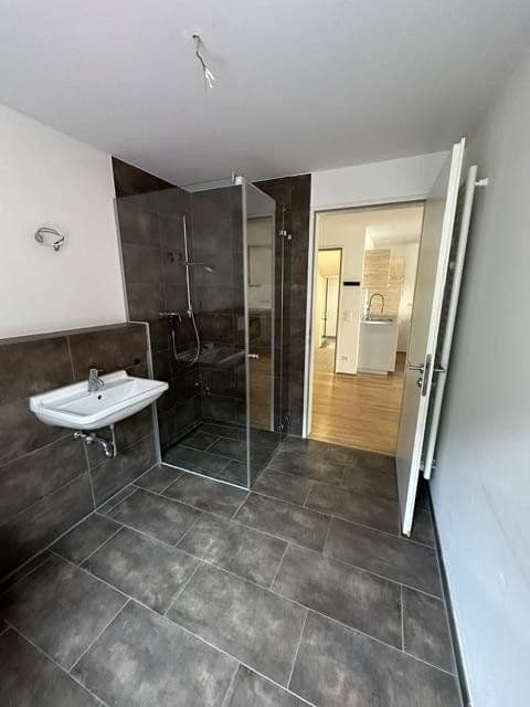 Prenájom bytu 3-izbový 65 m², Karlsruhe-Durlach, Bádensko-Wurttembersko Prenájom bytu 3-izbový 65 m², Karlsruhe-Durlach, Bádensko-Wurttembersko