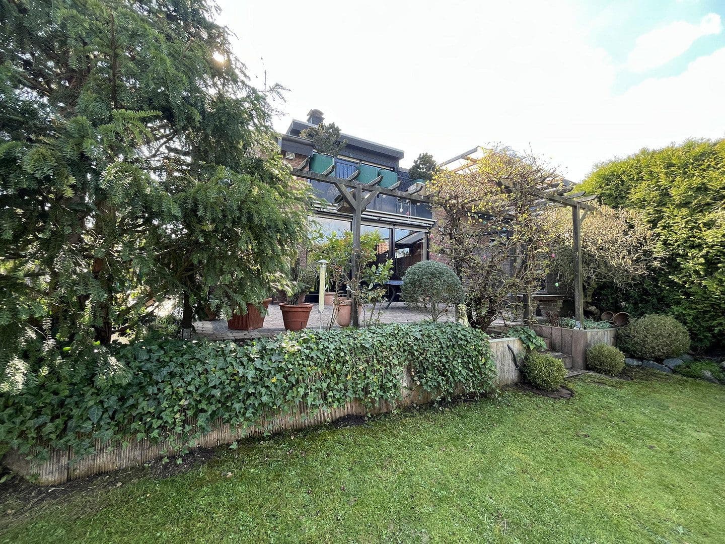 Predaj domu 167 m², pozemek 700 m², Duisburg, Severné Porýnie - Westfálsko Predaj domu 167 m², pozemek 700 m², Duisburg, Severné Porýnie - Westfálsko