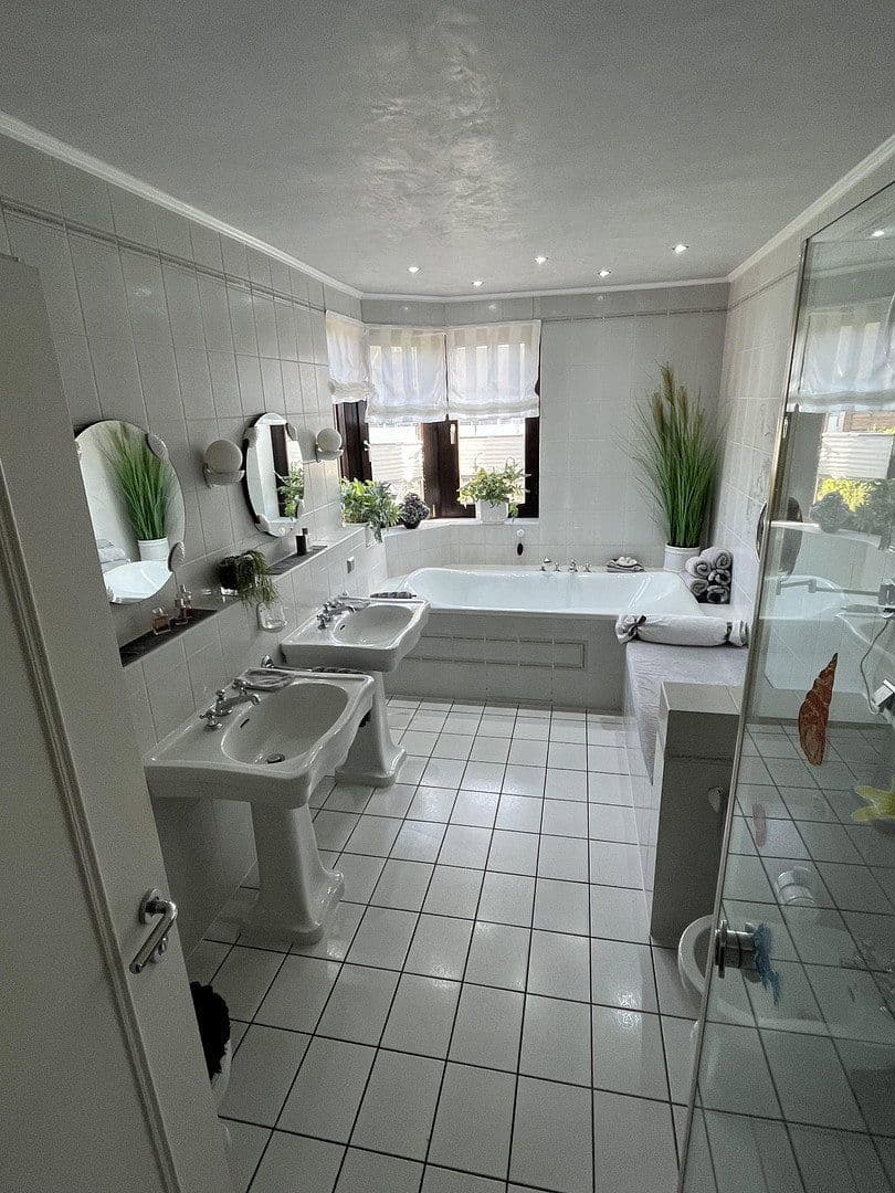 Predaj domu 167 m², pozemek 700 m², Duisburg, Severné Porýnie - Westfálsko Predaj domu 167 m², pozemek 700 m², Duisburg, Severné Porýnie - Westfálsko