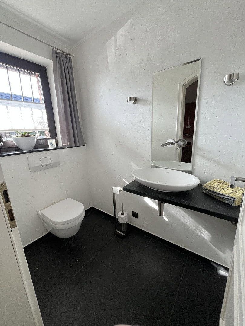 Predaj domu 167 m², pozemek 700 m², Duisburg, Severné Porýnie - Westfálsko Predaj domu 167 m², pozemek 700 m², Duisburg, Severné Porýnie - Westfálsko