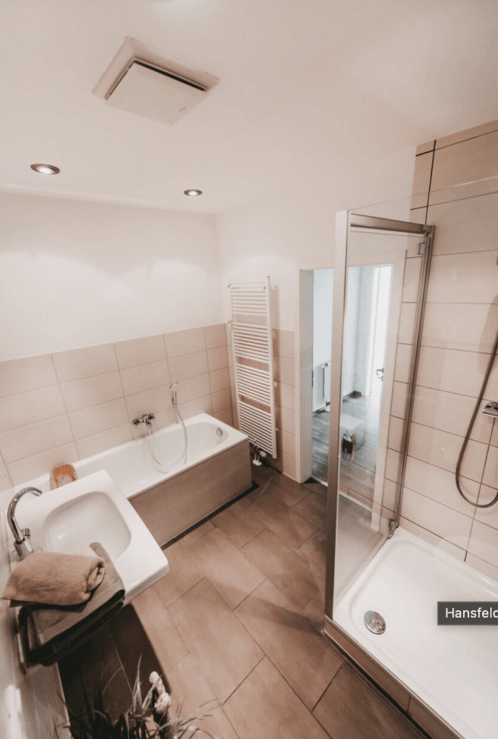 Prenájom bytu 5-izbový 137 m², Hansfelder Hof 1, Hamberge, Šlezvicko-Holštajnsko Prenájom bytu 5-izbový 137 m², Hansfelder Hof 1, Hamberge, Šlezvicko-Holštajnsko