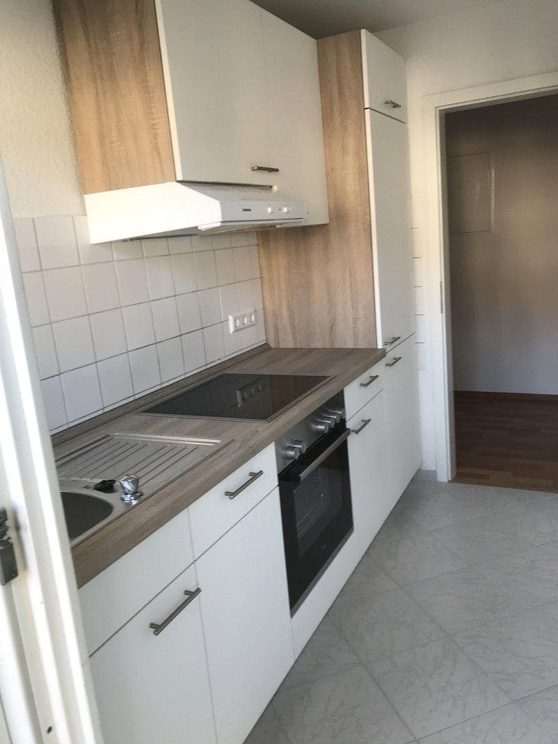 Prenájom bytu 2-izbový 69 m², Karlsruhe, Bádensko-Wurttembersko Prenájom bytu 2-izbový 69 m², Karlsruhe, Bádensko-Wurttembersko