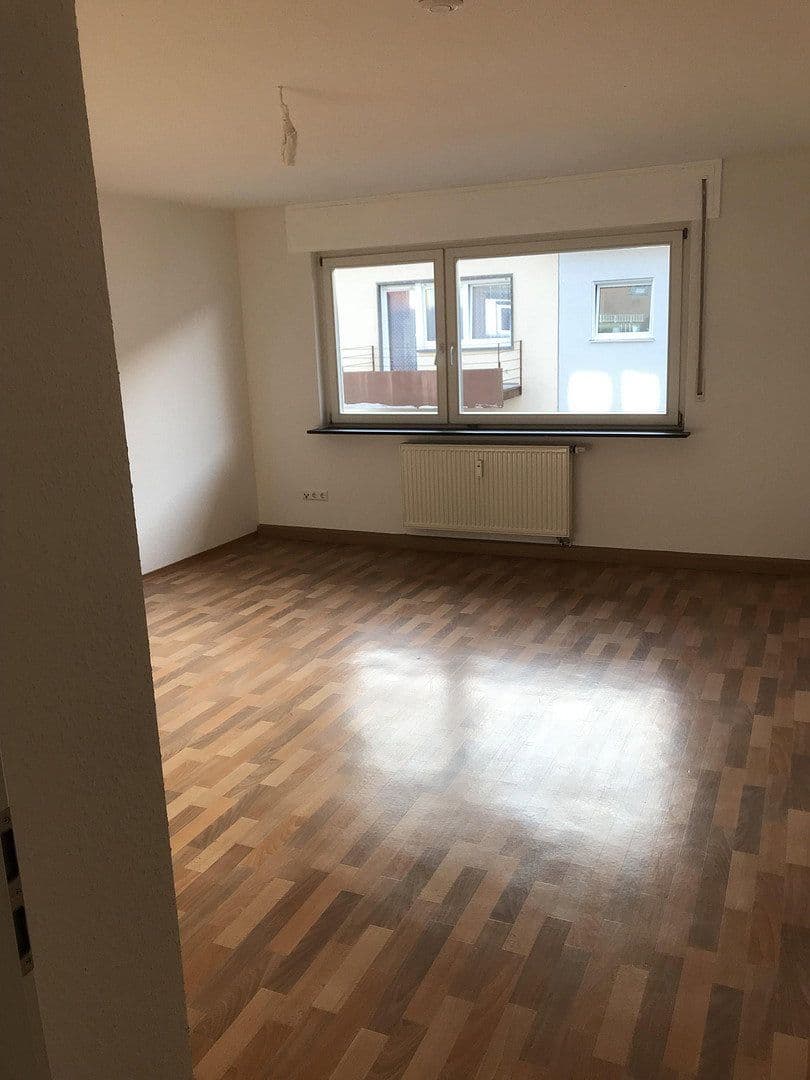 Prenájom bytu 2-izbový 69 m², Karlsruhe, Bádensko-Wurttembersko Prenájom bytu 2-izbový 69 m², Karlsruhe, Bádensko-Wurttembersko
