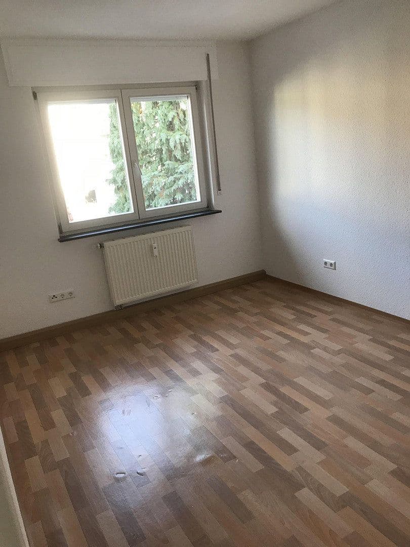 Prenájom bytu 2-izbový 69 m², Karlsruhe, Bádensko-Wurttembersko Prenájom bytu 2-izbový 69 m², Karlsruhe, Bádensko-Wurttembersko