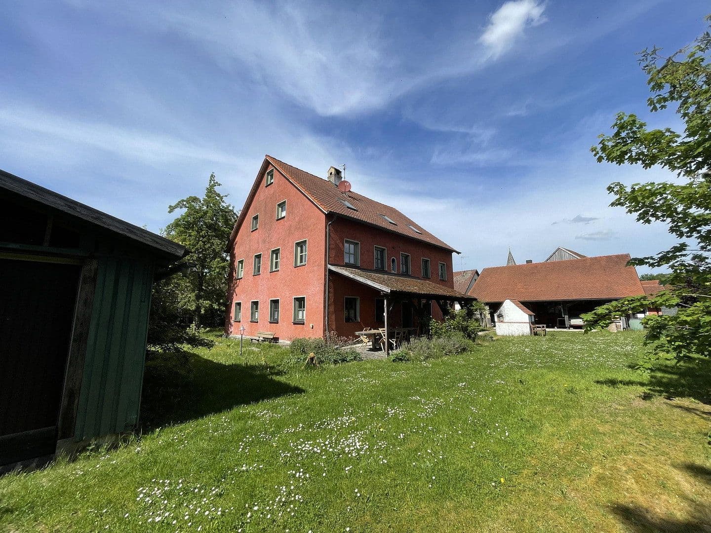 Predaj domu 220 m², pozemek 1.616 m², Beratzhausen, Bavorsko Predaj domu 220 m², pozemek 1.616 m², Beratzhausen, Bavorsko