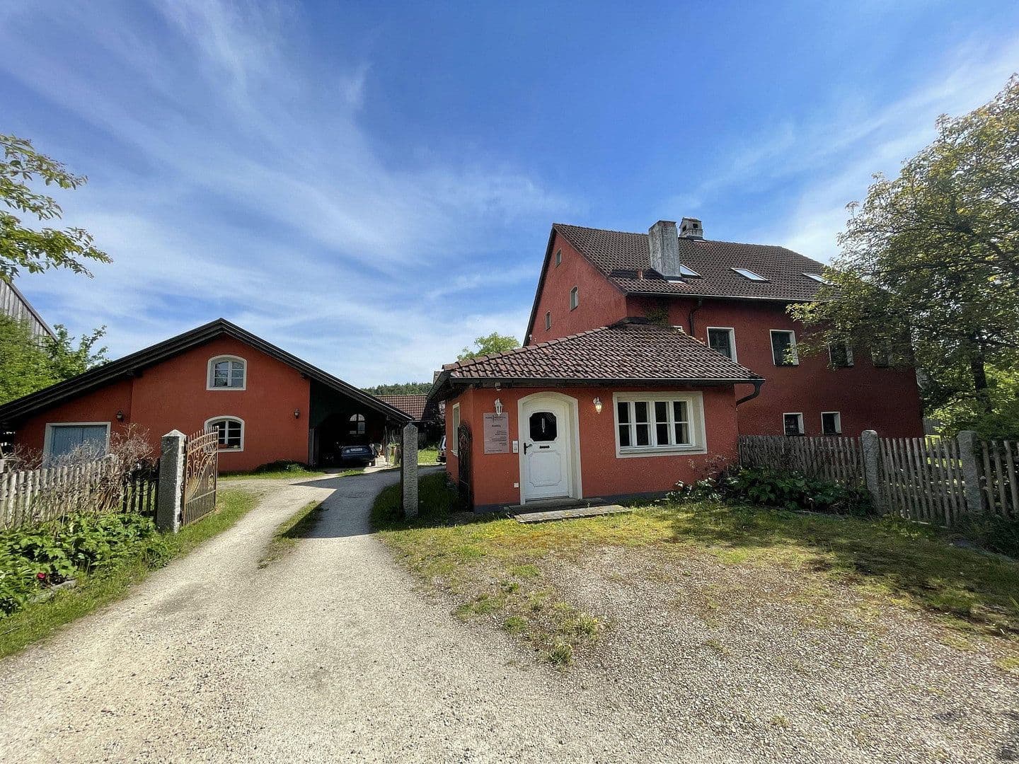 Predaj domu 220 m², pozemek 1.616 m², Beratzhausen, Bavorsko Predaj domu 220 m², pozemek 1.616 m², Beratzhausen, Bavorsko