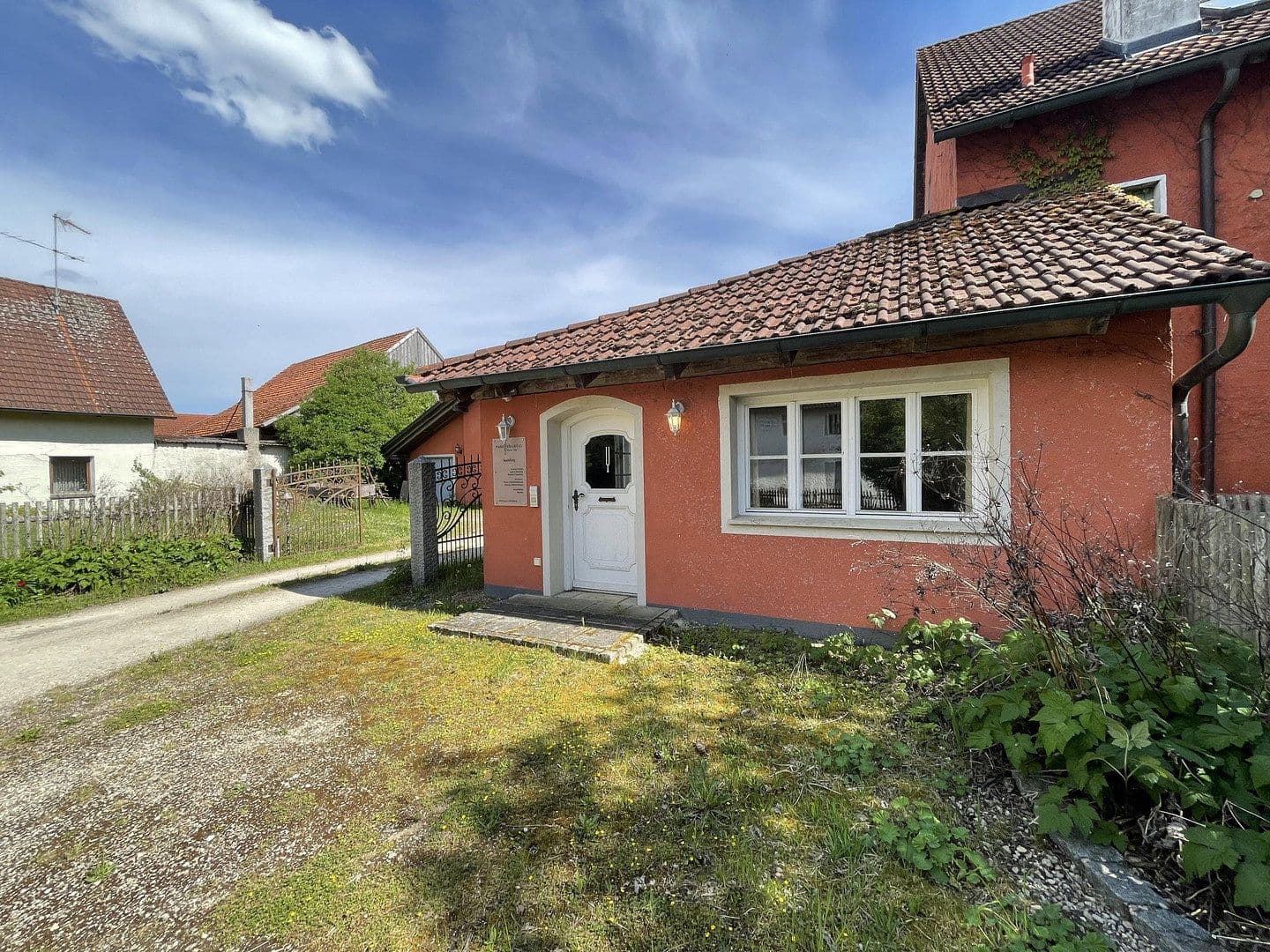 Predaj domu 220 m², pozemek 1.616 m², Beratzhausen, Bavorsko Predaj domu 220 m², pozemek 1.616 m², Beratzhausen, Bavorsko