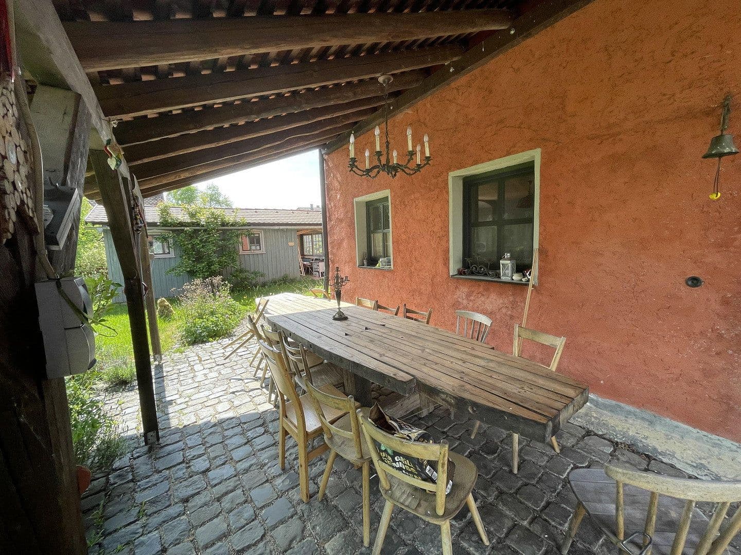 Predaj domu 220 m², pozemek 1.616 m², Beratzhausen, Bavorsko Predaj domu 220 m², pozemek 1.616 m², Beratzhausen, Bavorsko