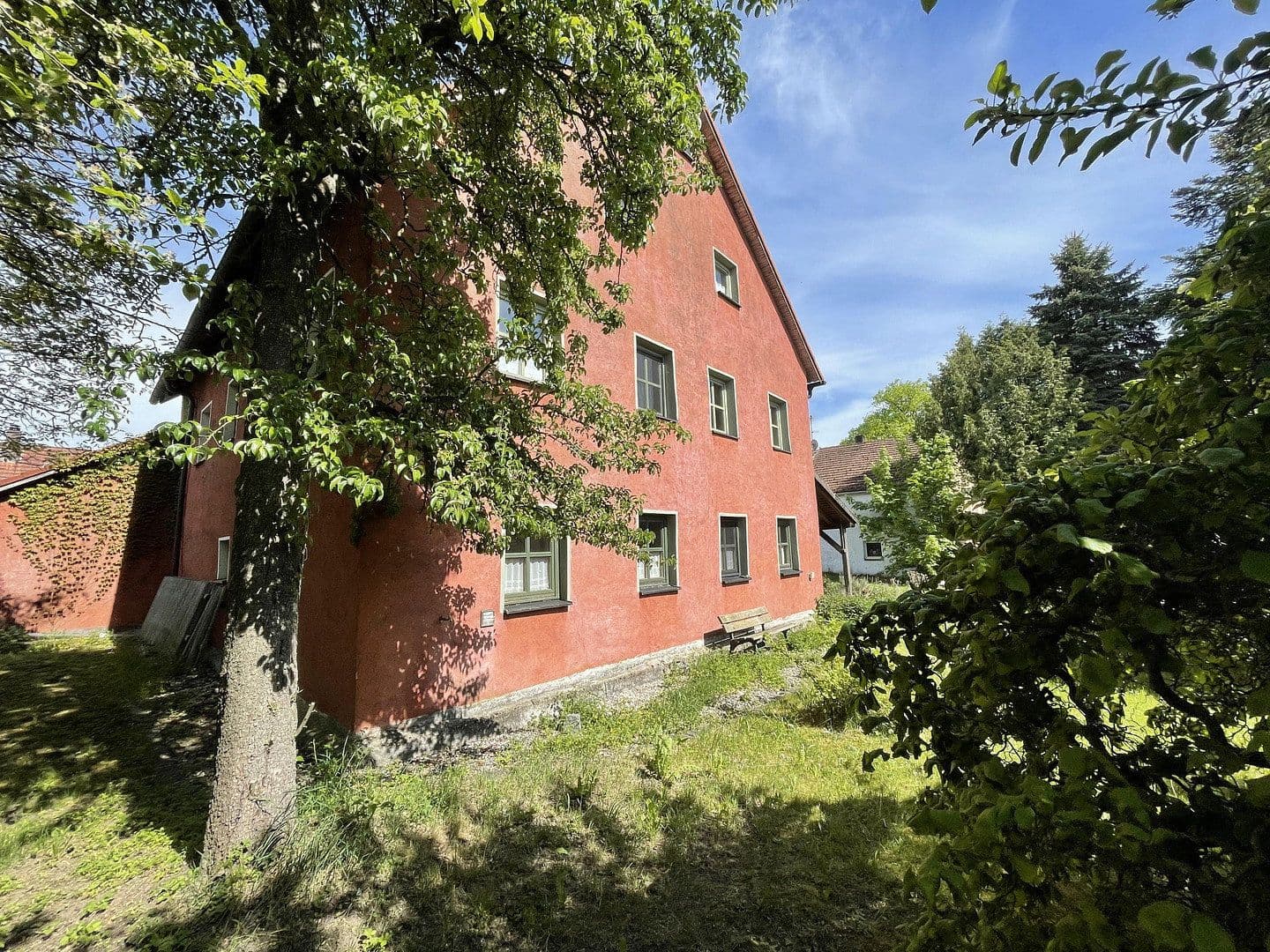 Predaj domu 220 m², pozemek 1.616 m², Beratzhausen, Bavorsko Predaj domu 220 m², pozemek 1.616 m², Beratzhausen, Bavorsko