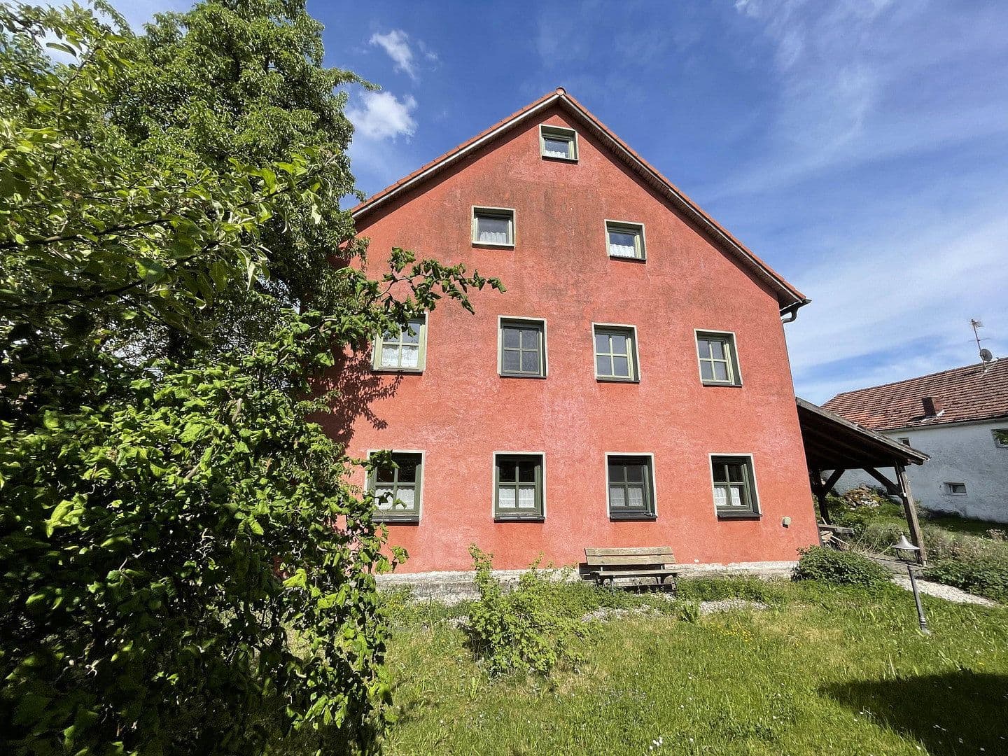 Predaj domu 220 m², pozemek 1.616 m², Beratzhausen, Bavorsko Predaj domu 220 m², pozemek 1.616 m², Beratzhausen, Bavorsko
