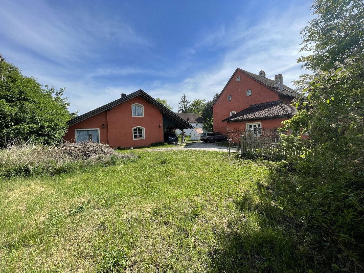 Predaj domu 220 m², pozemek 1.616 m², Beratzhausen, Bavorsko Predaj domu 220 m², pozemek 1.616 m², Beratzhausen, Bavorsko
